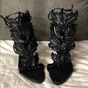 GIUSEPPE ZANOTTI BLK WING ANKLE STILETTO SANDALS